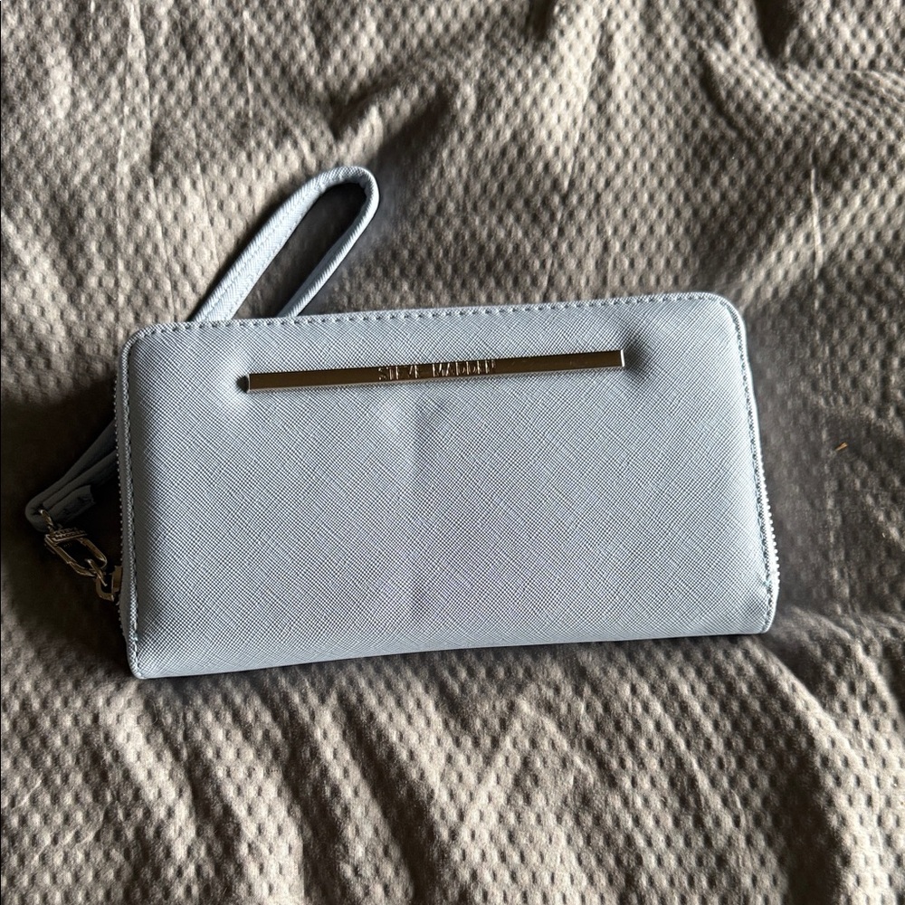 Steve Madden Light Gray Clutch Wristlet